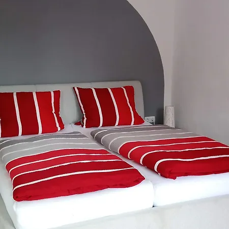 Gaestehaus Lassbruch Bed & Breakfast