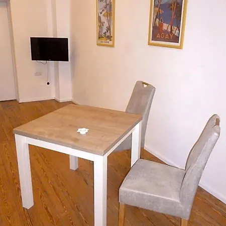 Gaestehaus Lassbruch Bed & Breakfast