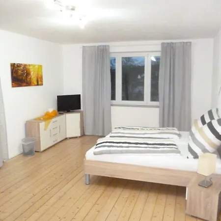 Gaestehaus Lassbruch فندق مبيت وإفطار 3*